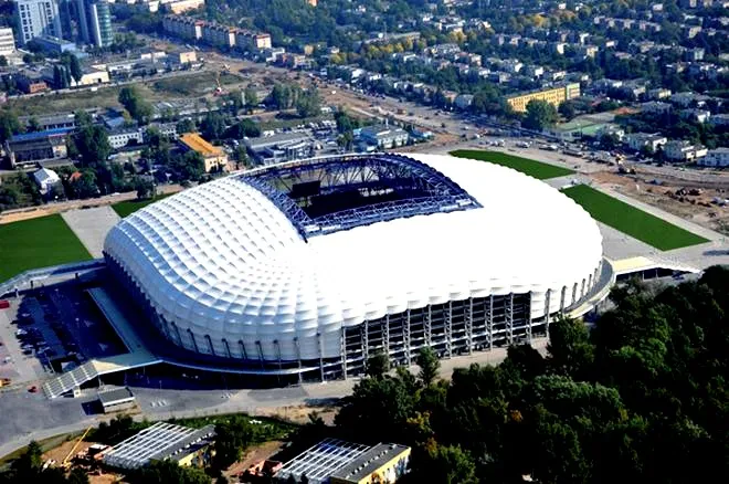 Gdzie szukać stadionu w Poznaniu? Oto ulica, na której się znajduje!