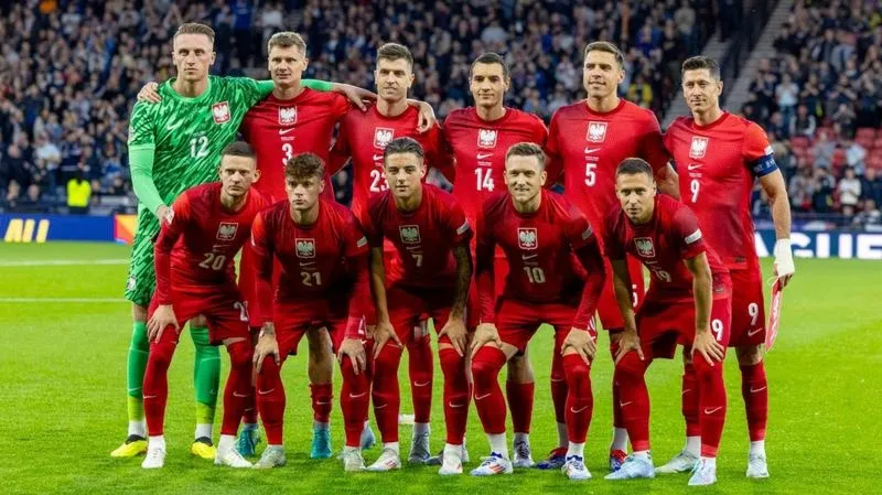 Ile jest lig piłki nożnej w Polsce? Odkryj wszystkie poziomy rozgrywek!