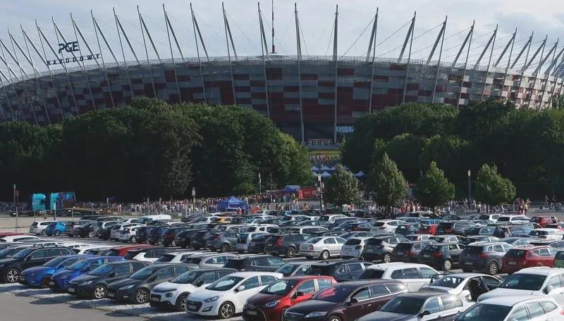 Ile metrów liczy boisko na Stadionie Narodowym? Odkryj tajemnice jego wymiarów!
