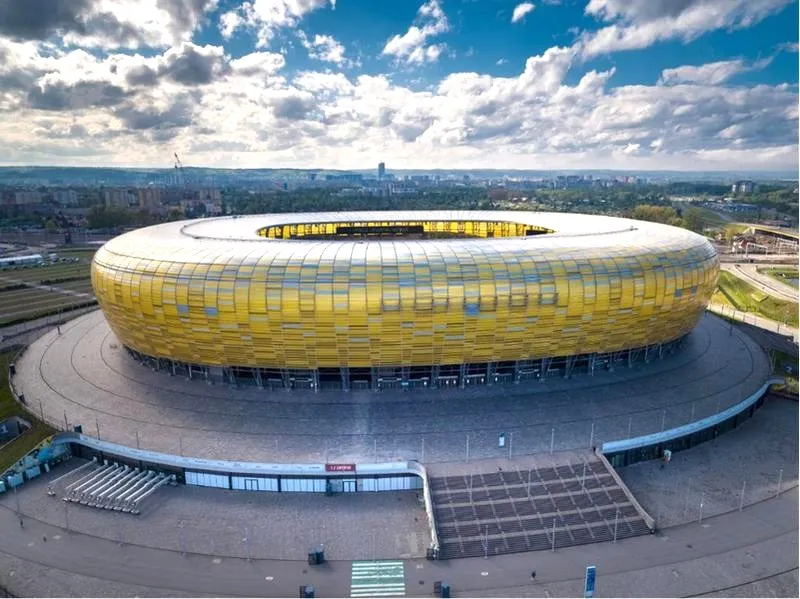 Jak najlepiej dojechać do stadionu w Gdańsku? Praktyczny przewodnik dla kibiców