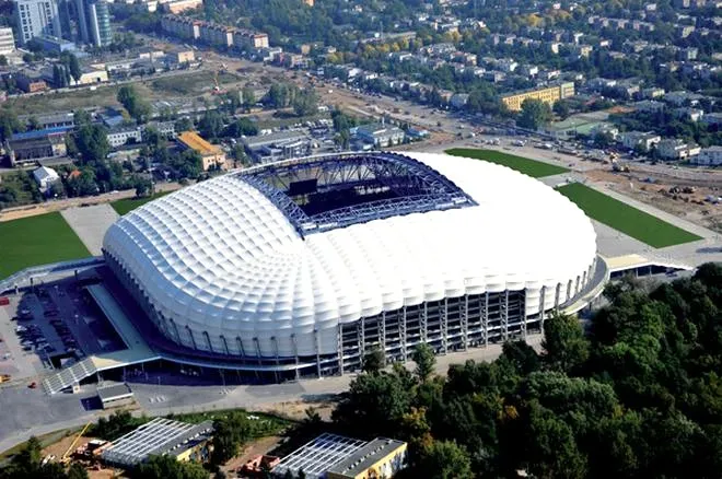 Jakie ma imię stadion Lecha Poznań? Oto odpowiedź!