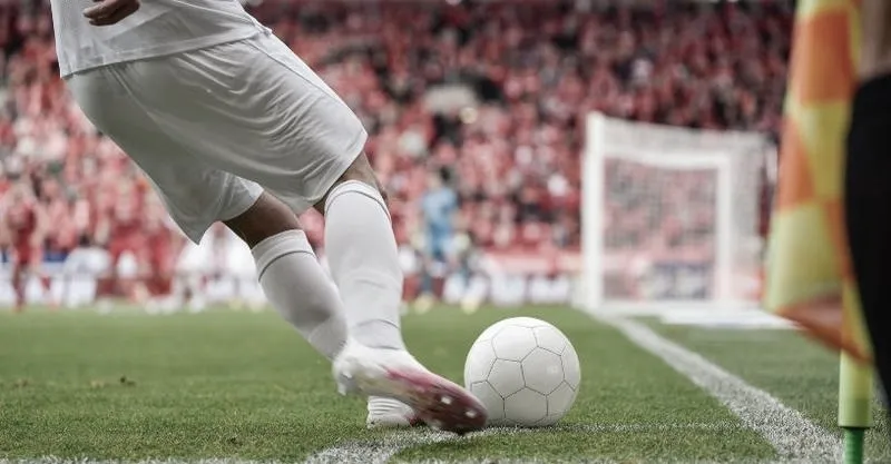 Kiedy jest rożny w piłce nożnej? Oto wszystko, co musisz wiedzieć