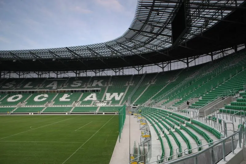 Parkingi przy stadionie