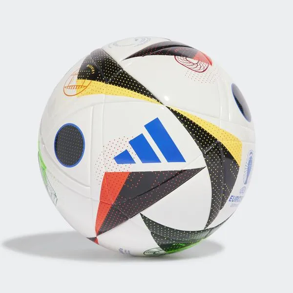 Piłki nożne Adidas