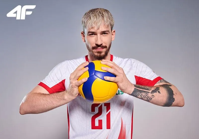 Wpływ wyboru gospodarza na futbol