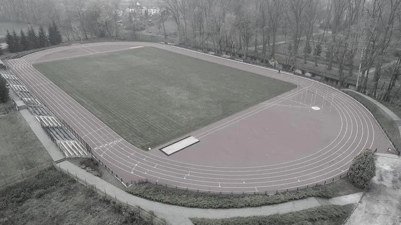 Wymiary bieżni stadionowej
